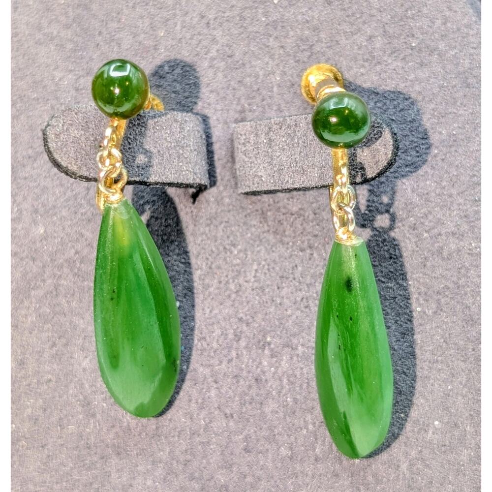 Vintage Spinach Green Nephrite Jade Gold Tone Screw Back Earrings